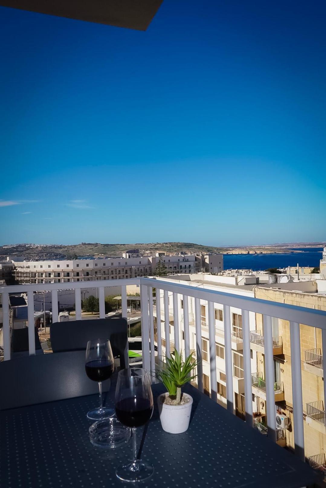 Appartement Spacious 3 Bedroom Located With Sea Views *