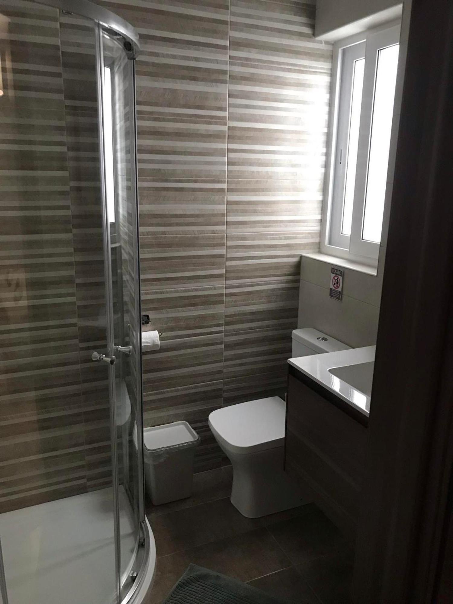 Spacious 3 Bedroom Located With Sea Views