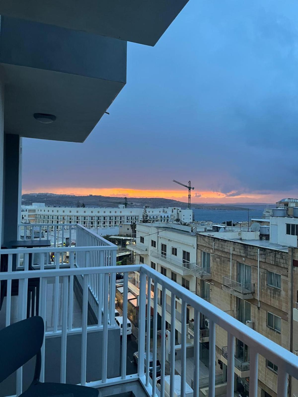 Spacious 3 Bedroom Located With Sea Views Appartement *